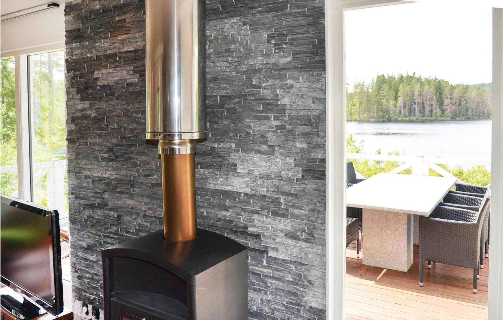Nice Home In Sunne With Jacuzzi Alvsatern Екстер'єр фото